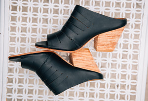 Tuesday Shoesday | Gaby in Black