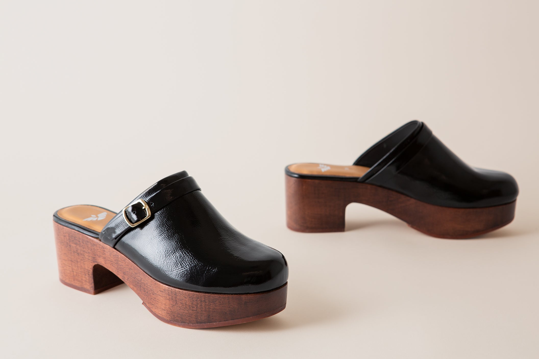 Black Crinkle Patent