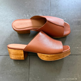 Low Clog Sandal Whiskey