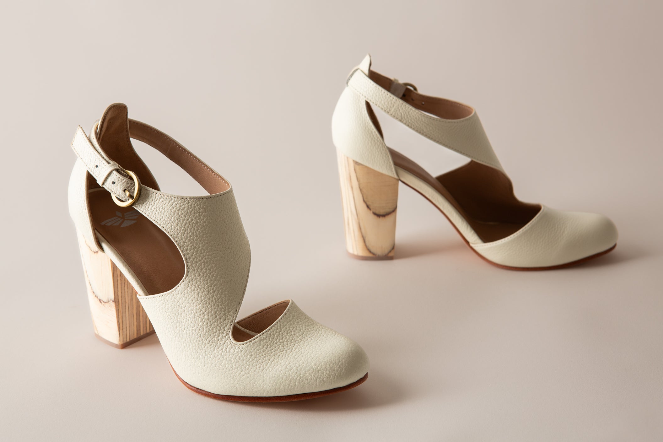 Pebbled Ivory